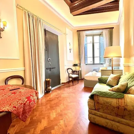 Veronica A Piazza Venezia Appartement *