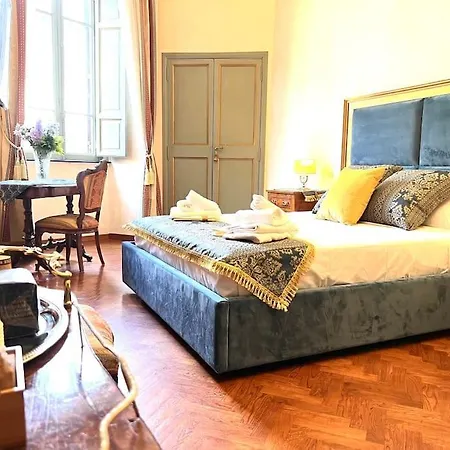 Veronica A Piazza Venezia Apartment